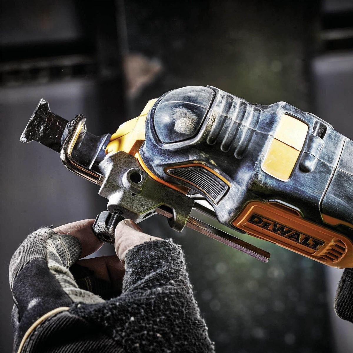 18V Cordless 10-Piece Power Tool Kit with 3 x 5.0Ah Batteries & Charger incl. 125mm Angle Grinder & LED Work Light