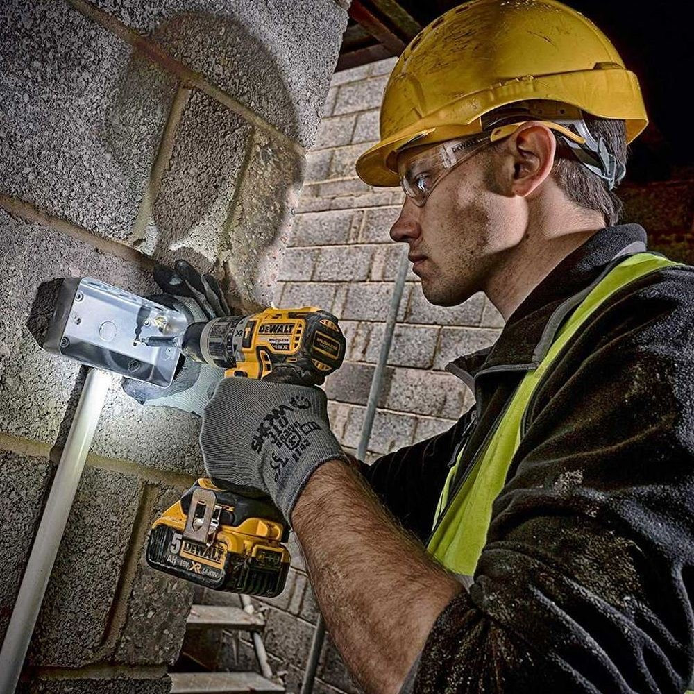 18V Cordless 10-Piece Power Tool Kit with 3 x 5.0Ah Batteries & Charger incl. 125mm Angle Grinder & LED Work Light
