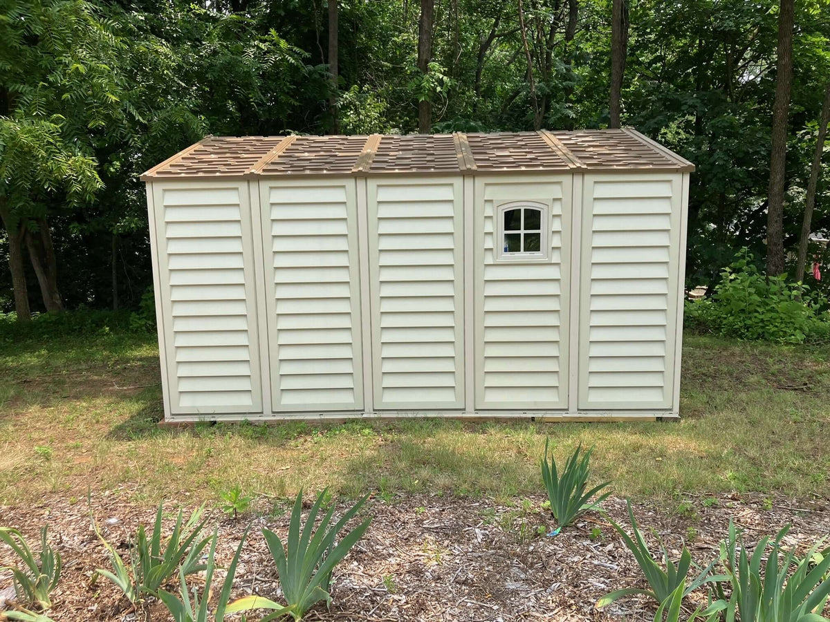 Duramax 10.5 x 13 ft Woodbridge Vinyl Plus Shed with Foundation 40234